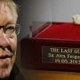 Permen karet bekas Opa Fergie laku 6 Milyar
Ini permen terakhir Opa saat lawan WBA 19 Mei 2013