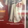 So is the jersey there or just a photo of it? Kinda hoping the latter. #42