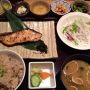 ちょっと遅めの母の日ごはんしてきましたっ！何食べたいか聴いたら行きたいお店があるのっ！とのことで高級定食屋さんみたいやとこへ！銀ダラの西京焼定食2000円以上したけど納得の美味しさでしたん(*^^*)お母さん元気でいてね☆ 
