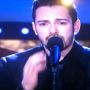 Otra foto de @PeeWeemusic cantando su nuevo sencillo #DueleDecirteAdios -