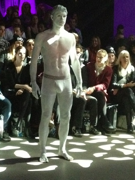Man in witte boxer ( ja klikken jullie nu wel ?) #Muchachomalo #afw 