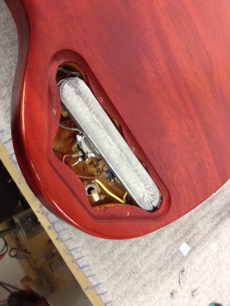 Gibson SGベース メンテナンス | ギターの音が聴こえたら。