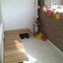 Hij staat! #balkonbank #ikmagdanwelgeenpotaugurkenopenkrijgenmaar.... nu nog kussens :-)
