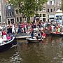 @dulk spotted with some lovers in a boat... ;)