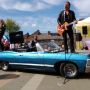 Kijk zo doe je dat... Op een cabrio oldtimer een poppodium maken #030 # rijnsweerd