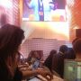 Uploading het magnificent draw while @Zee is 'supervising' @wilg #tnw2013
